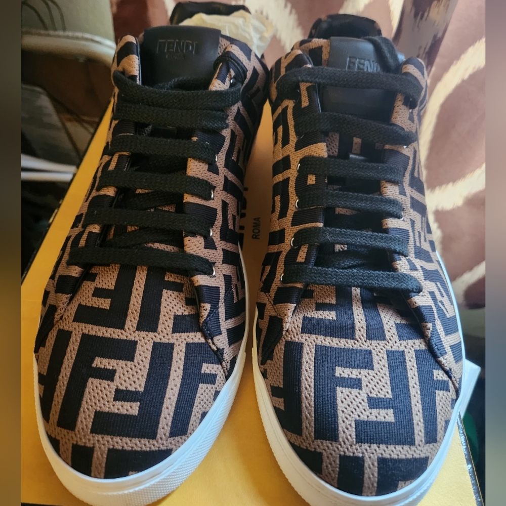 FENDI Mens sneakers